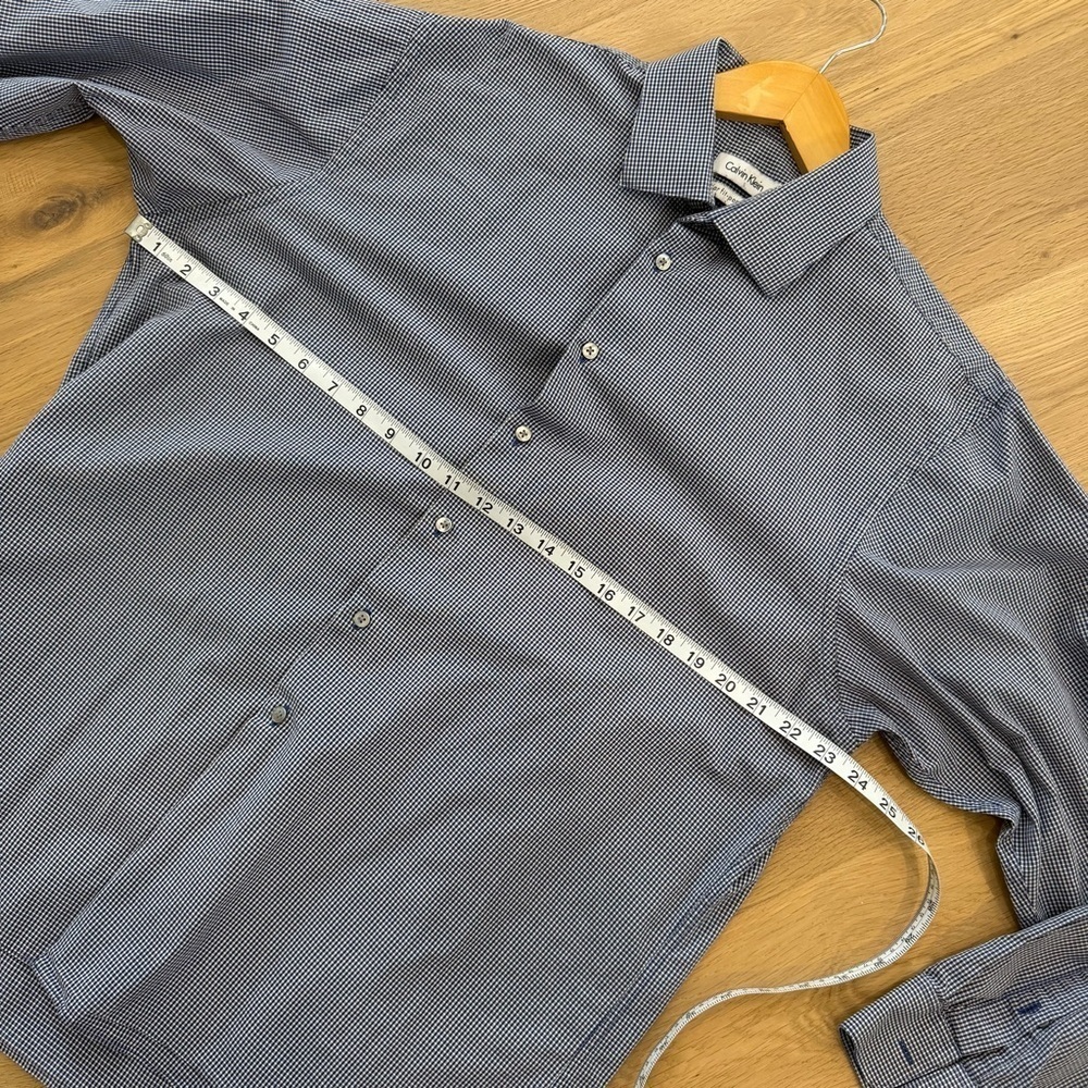 Calvin Klein Men’s Blue Checkered Dress Shirt – Size 16½ - Picture 4 of 6
